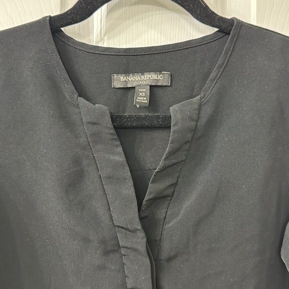 Banana Republic black puff sleeve blouse - Picture 2 of 7